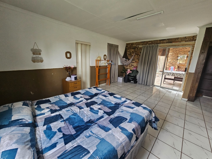 8 Bedroom Property for Sale in Potchefstroom Rural North West
